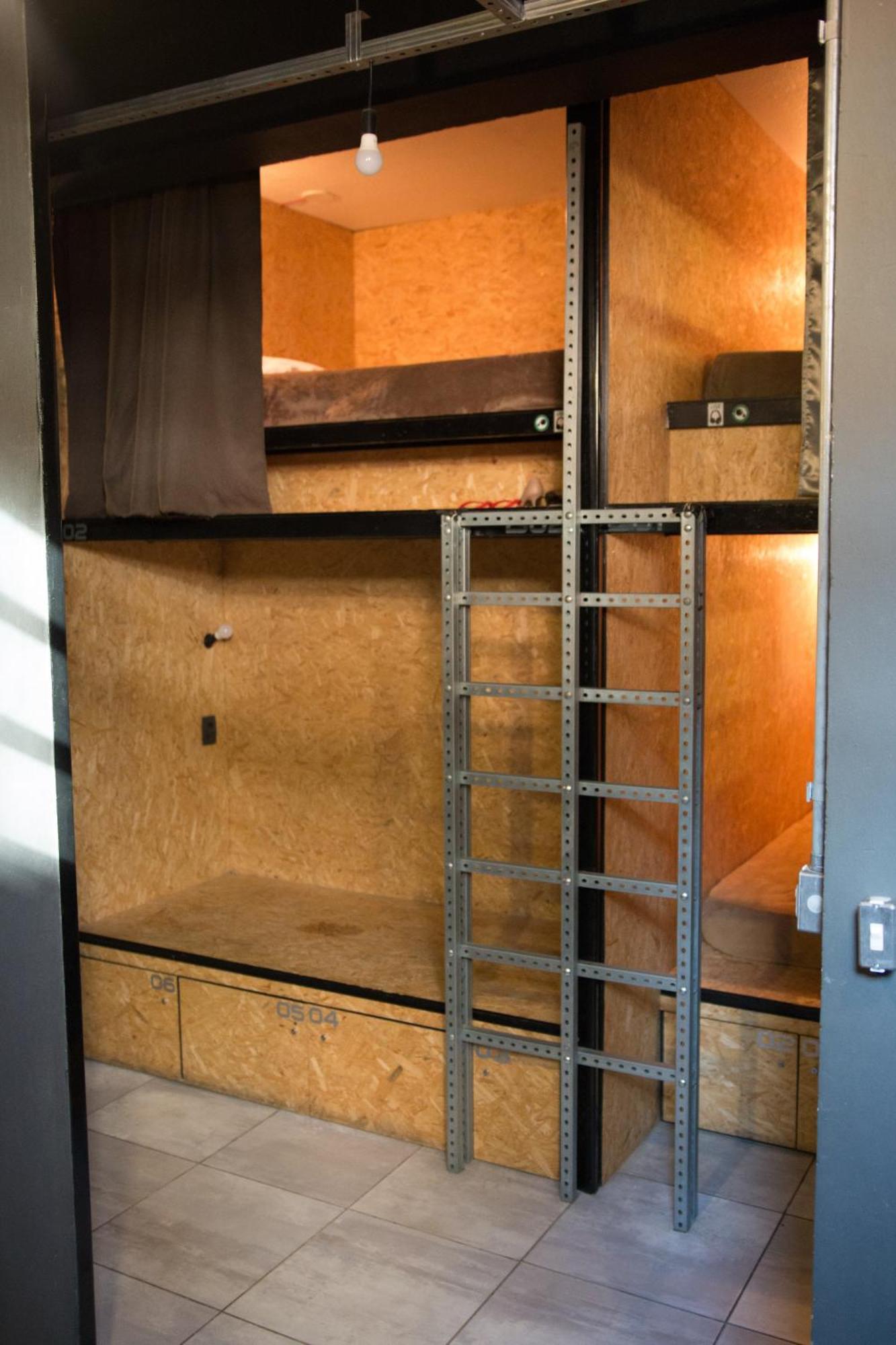 Eco Box Hostel Florianopolis Ruang foto
